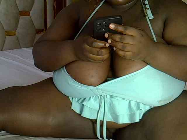 bigtittymama45 webcam
