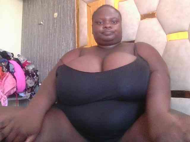 bigtittymama45 webcam