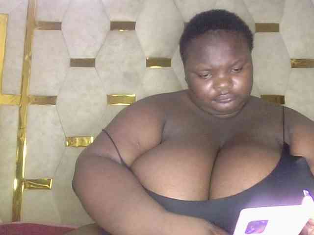 bigtittymama45 webcam