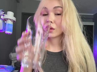 TAYA- Porn Show