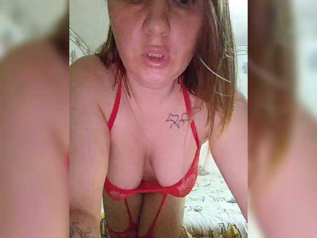 Alisa-33's BongaCams show and profile