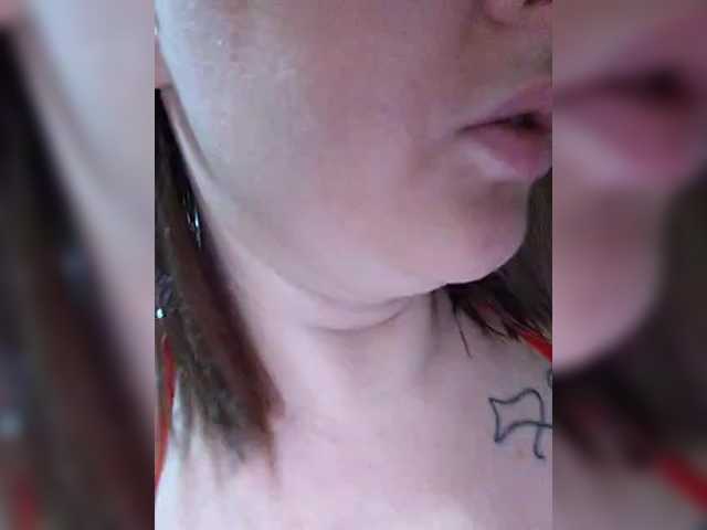 Alisa-33's BongaCams show and profile