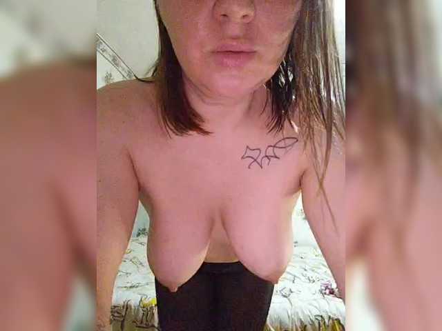 Alisa-33's BongaCams show and profile