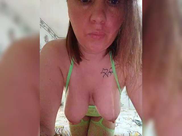 Alisa-33's BongaCams show and profile