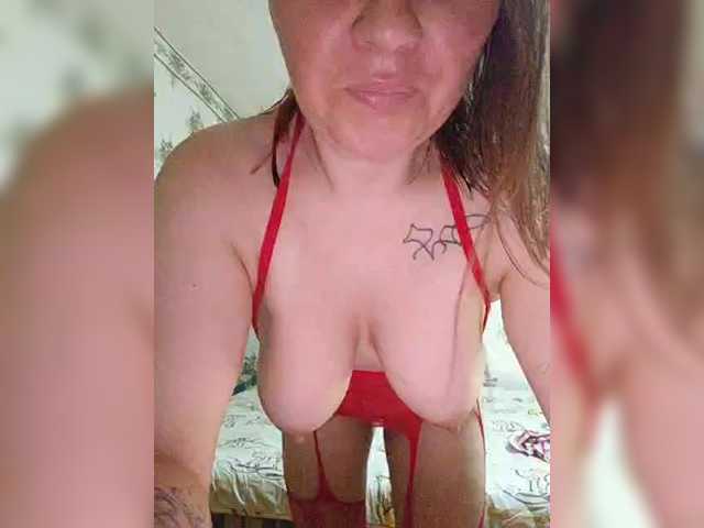 Alisa-33's BongaCams show and profile