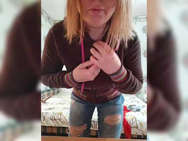 Alisa-33 Live Cam on BongaCams