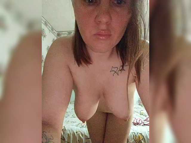 Alisa-33's BongaCams show and profile