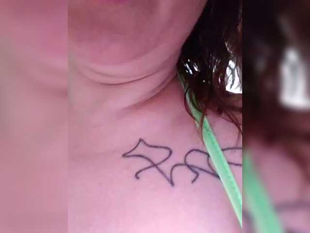 Alisa-33's BongaCams show and profile