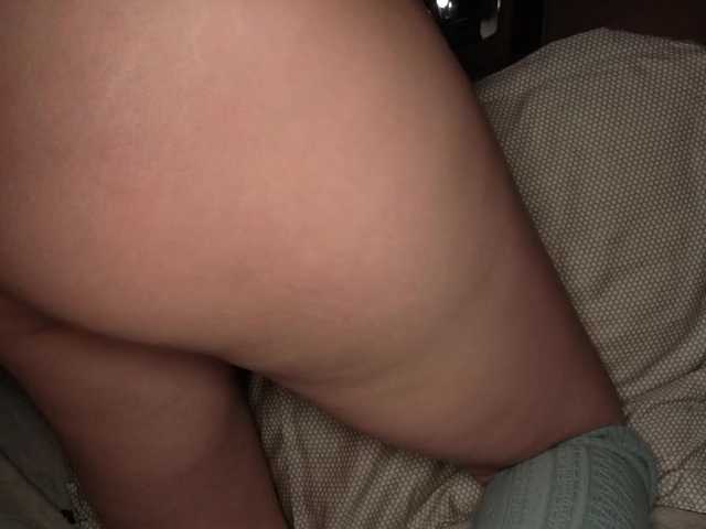 ilona4u's BongaCams show and profile