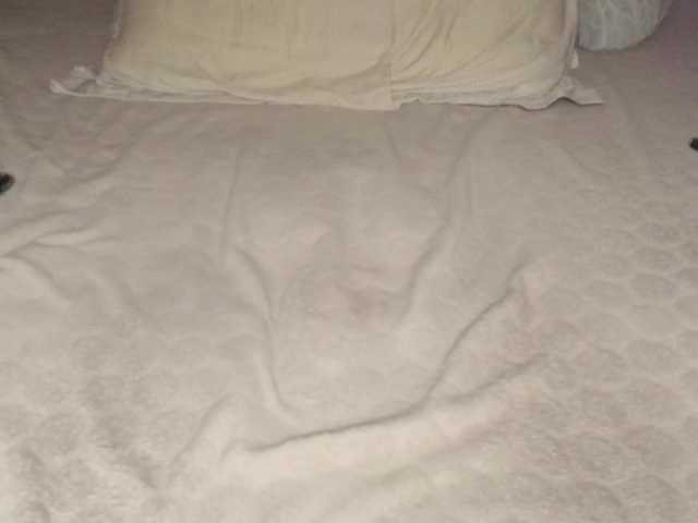 ilona4u's BongaCams show and profile