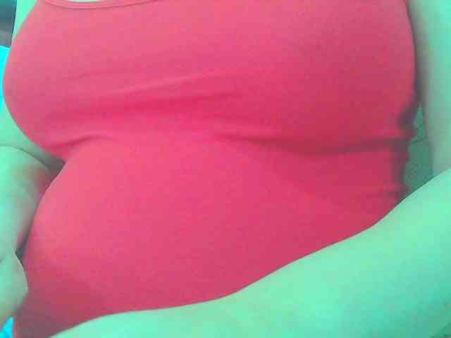 KeepmepregO Live Webcam on BongaCams