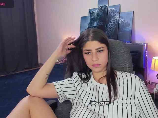 MarySummer webcam