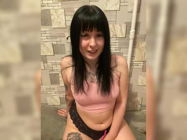 IlonaSai's BongaCams show and profile