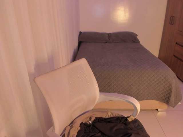 kiaraowen1's BongaCams show and profile