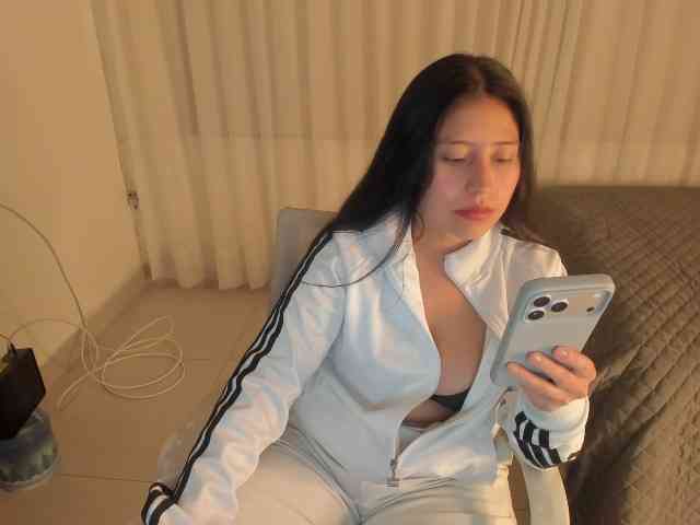 kiaraowen1 webcam