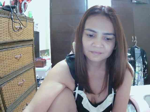 lilymaepinay webcam