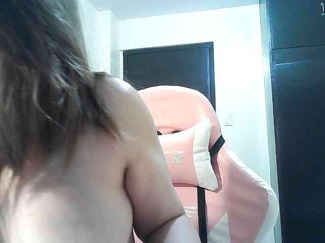 lilymaepinay webcam