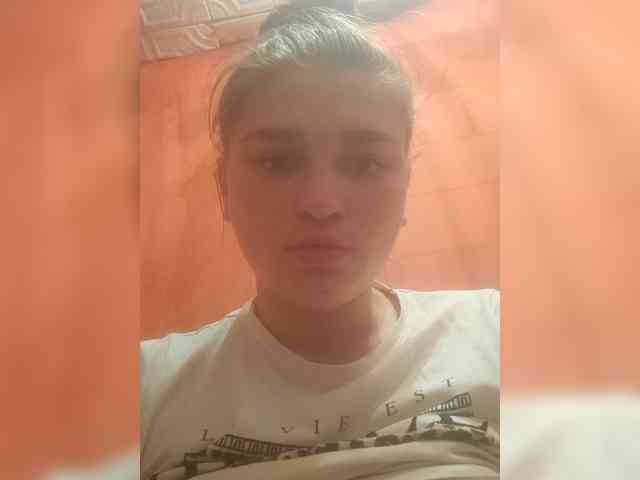 Suzka007 webcam
