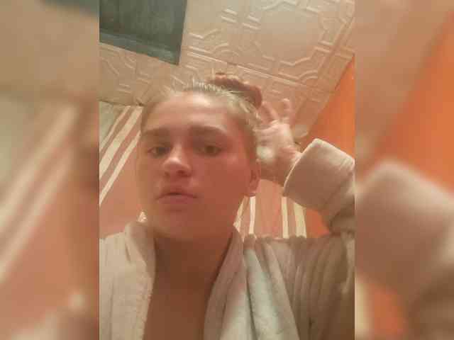 Suzka007 webcam