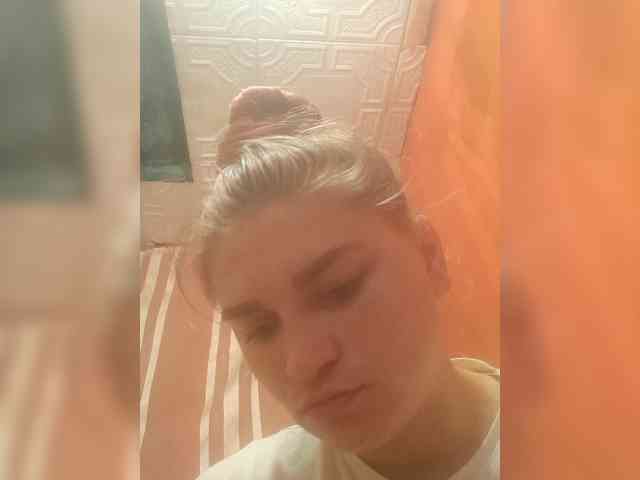 Suzka007 webcam