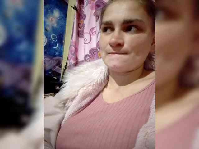 Suzka007 webcam