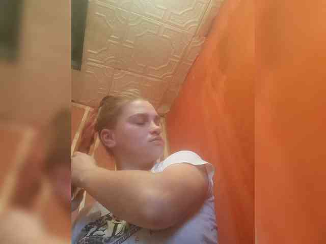 Suzka007 webcam