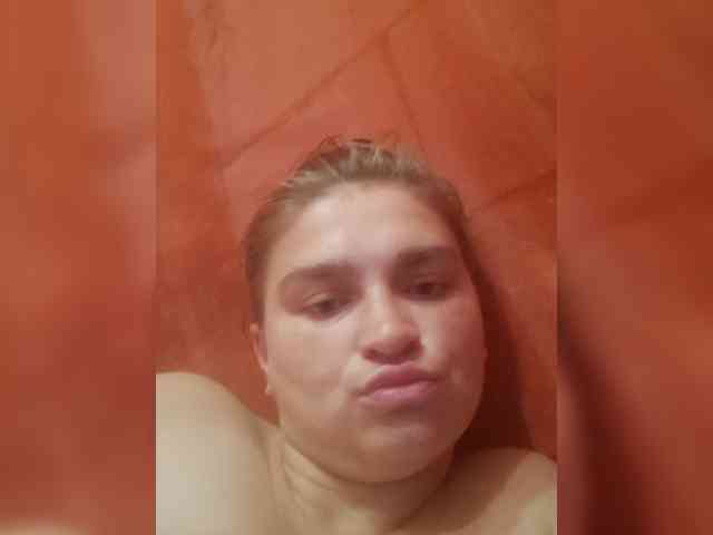 Suzka007 webcam