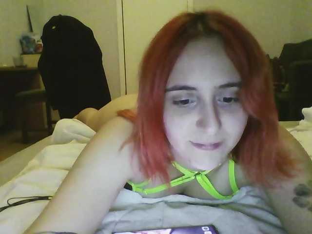 Hotredhead01 webcam