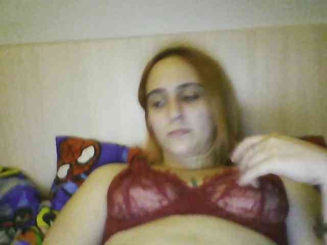 Emaprincessa Live Webcam on BongaCams