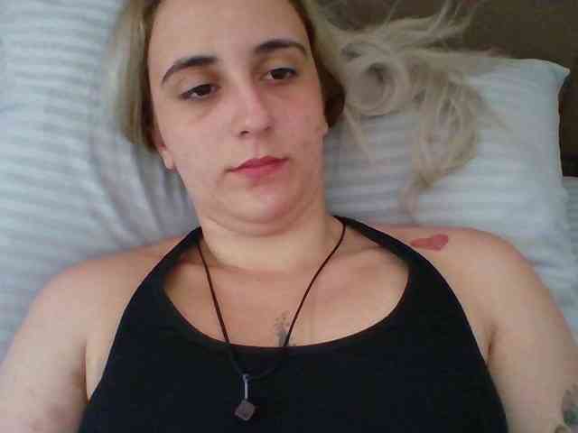 Hotredhead01 webcam
