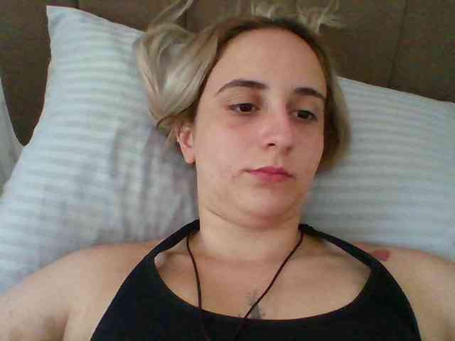 Hotredhead01 webcam