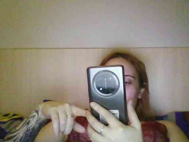 Hotredhead01 webcam