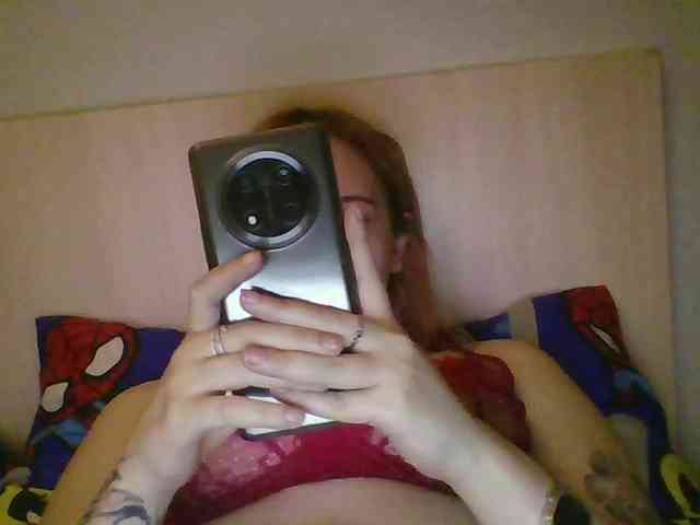 Hotredhead01 webcam
