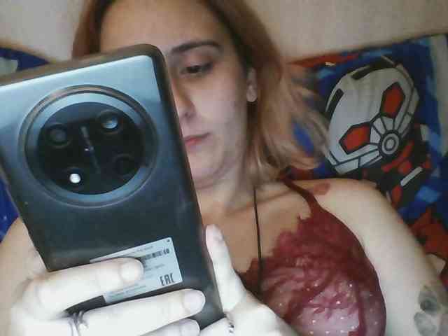 Hotredhead01 webcam