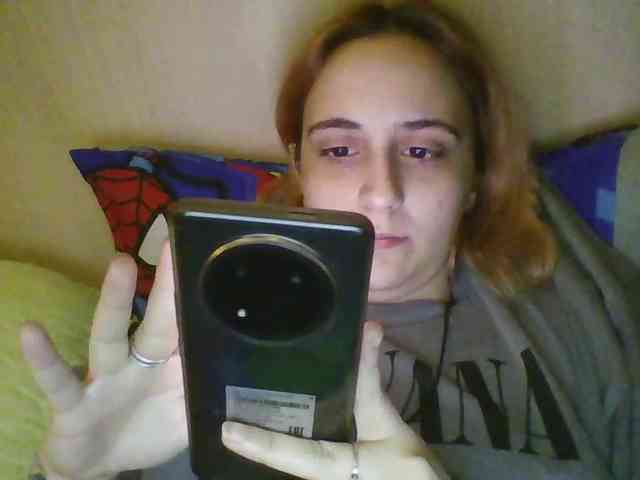 Hotredhead01 webcam