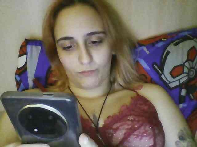 Hotredhead01 webcam