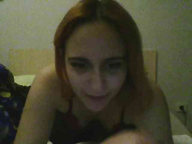 Hotredhead01 webcam