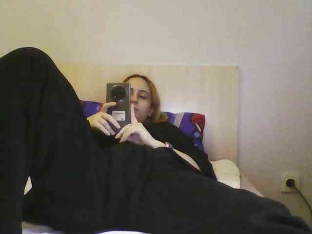 Hotredhead01 webcam