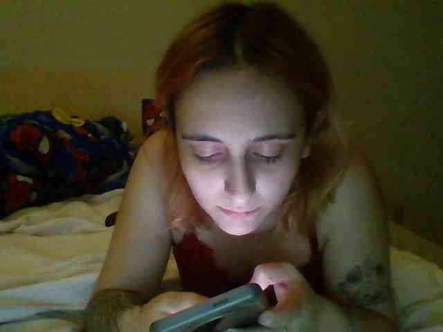 Hotredhead01 webcam