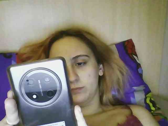 Hotredhead01 webcam