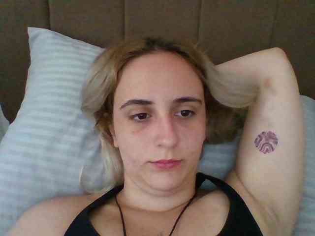 Hotredhead01 webcam