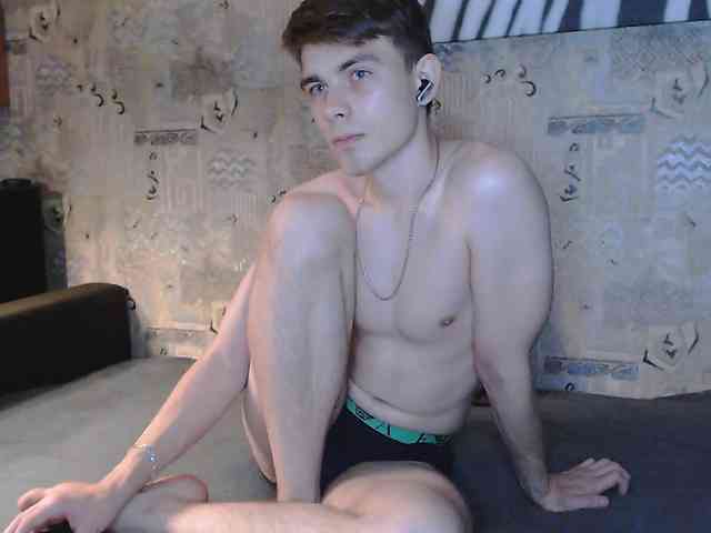 twink-oliver bongacams