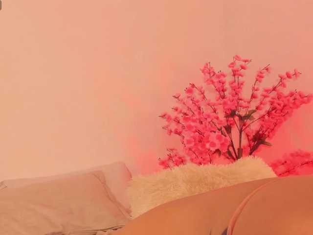 Skinnydoll1's BongaCams show and profile