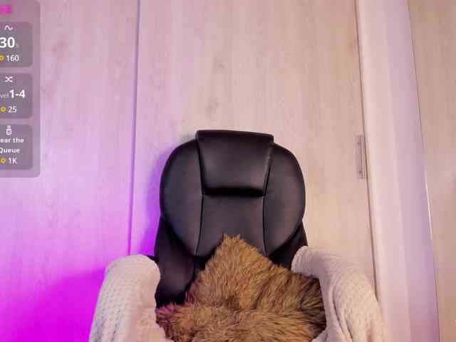 Skinnydoll1 Live Webcam on BongaCams
