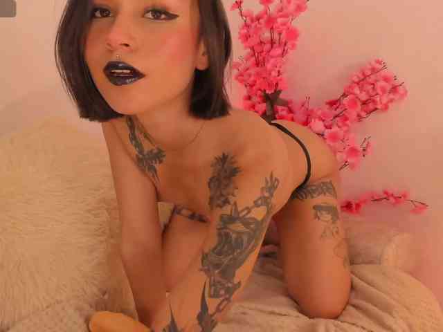 Skinnydoll1 Skinnydoll1