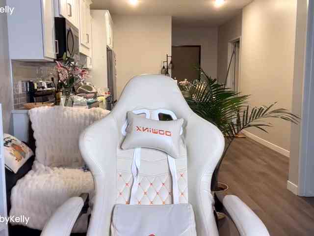 OhBabyKelly webcam