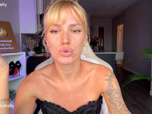 OhBabyKelly webcam