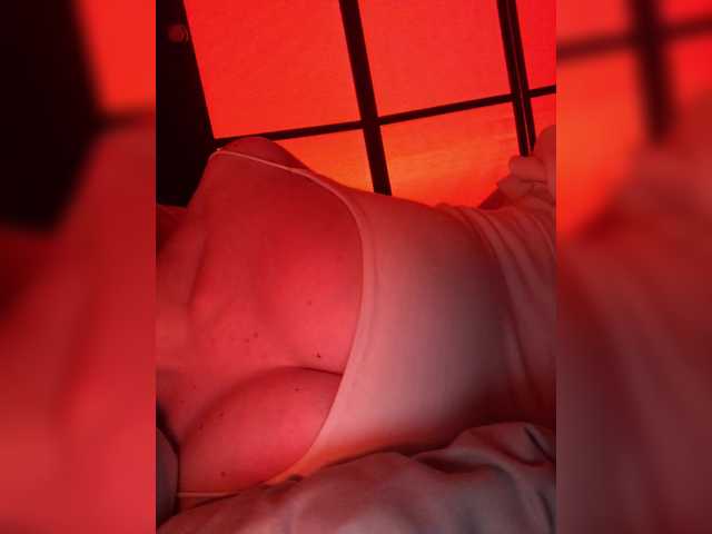 kivi-'s BongaCams show and profile