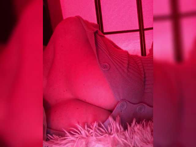 kivi-'s BongaCams show and profile