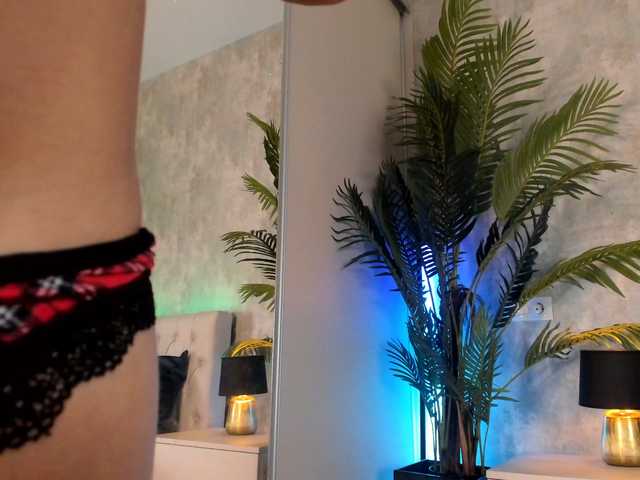 Raisa1gee's BongaCams show and profile